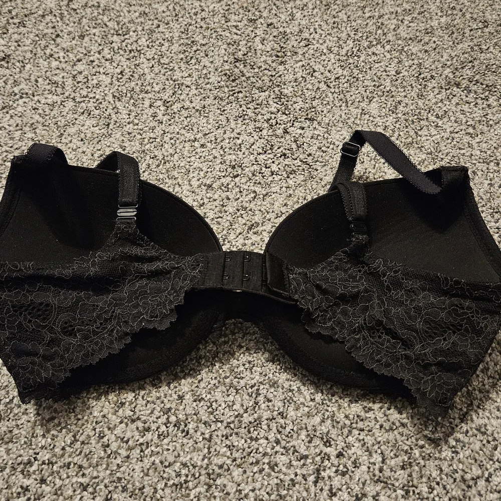 VS Dream Angels Push-Up Bra - Picture 2 of 16